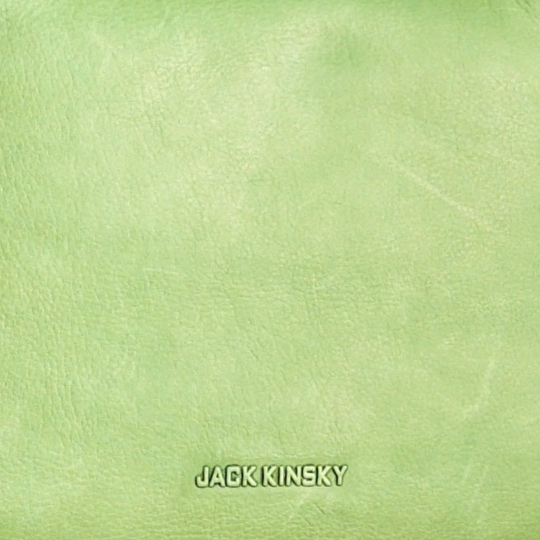 Ein Ausschnitt eines Produkts aus der Kollektion Aruba. Zu sehen ist ein hellgrünes, glattes Leder.